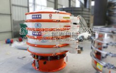 鹽酸固液分離塑料振動篩都江堰發(fā)貨，請齊經(jīng)理注意查收！